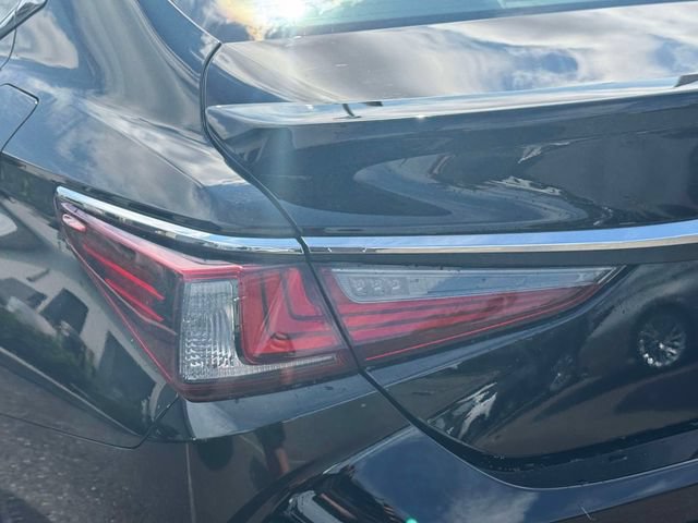 Used 2024 Lexus ES 250 w/ Premium Package AWD/4WD image 14