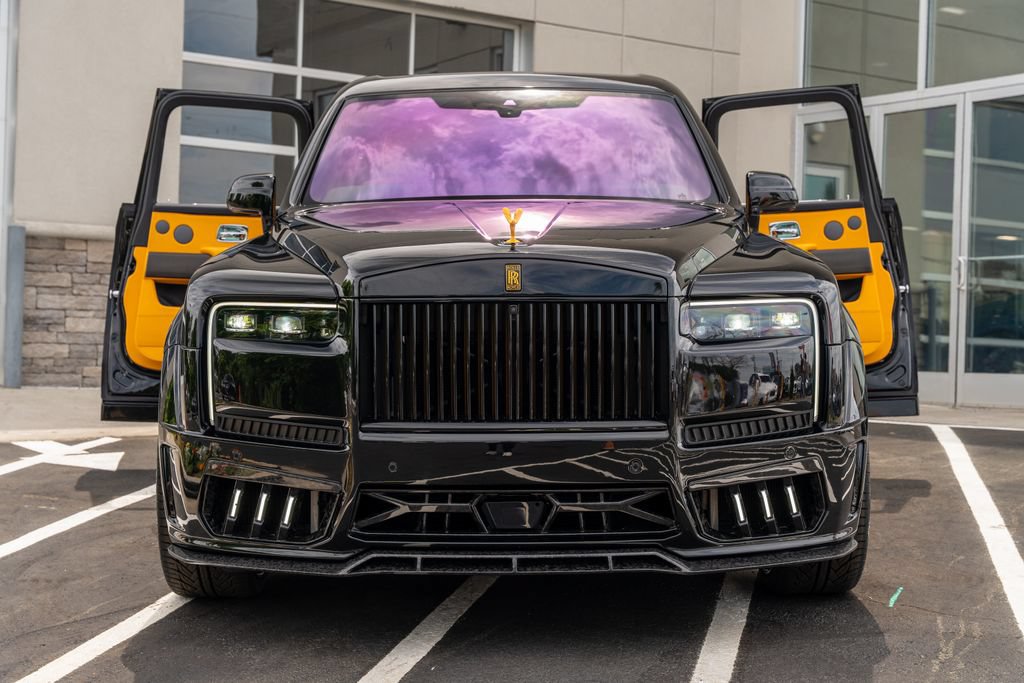 Used 2025 Rolls-Royce Cullinan AWD/4WD image 4