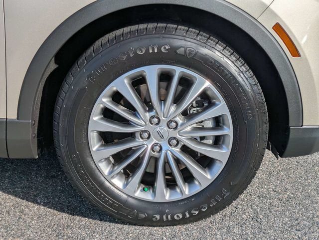 Used 2017 Lincoln MKX Select w/ Select Plus Package FWD image 13