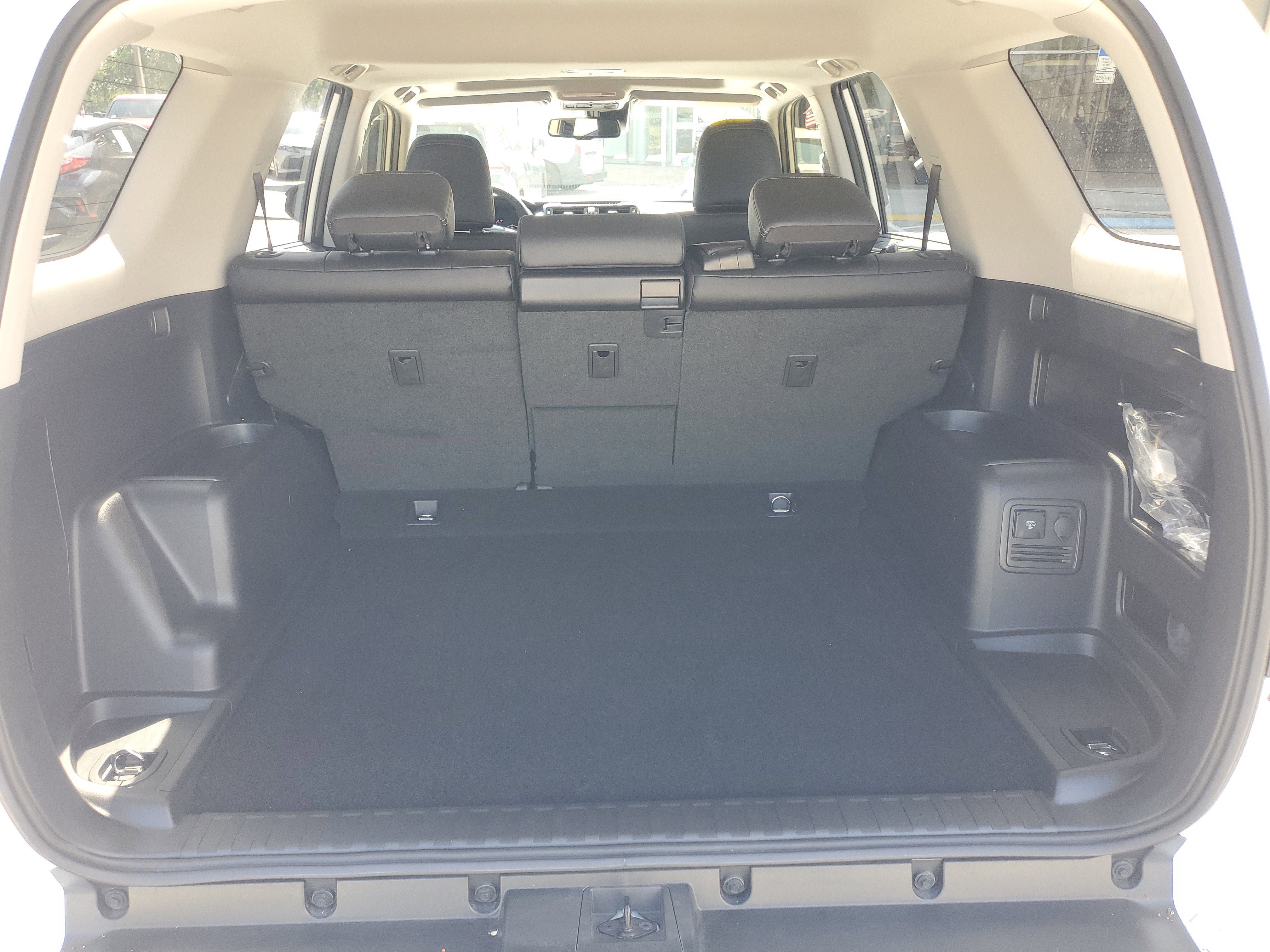 Certified 2023 Toyota 4Runner 40th Anniversary SE AWD/4WD image 9