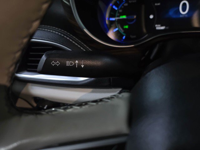 Used 2021 Chrysler Pacifica Limited image 28