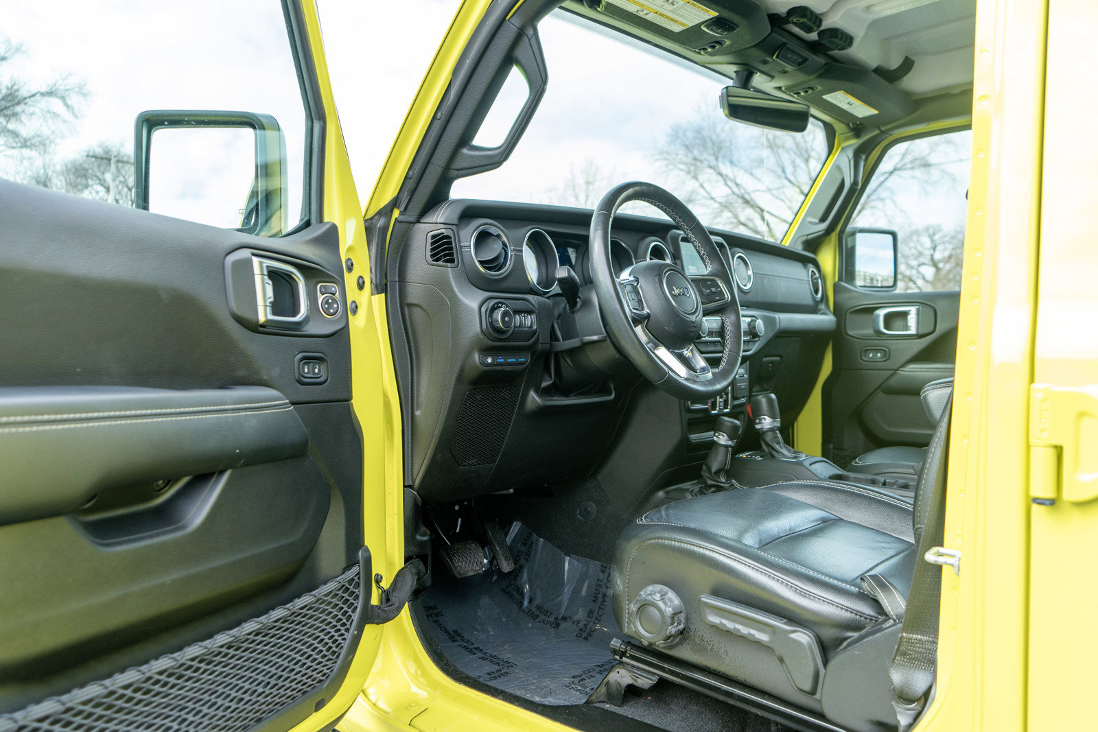 Used 2022 Jeep Wrangler Unlimited Sahara w/ Cold Weather Group image 13