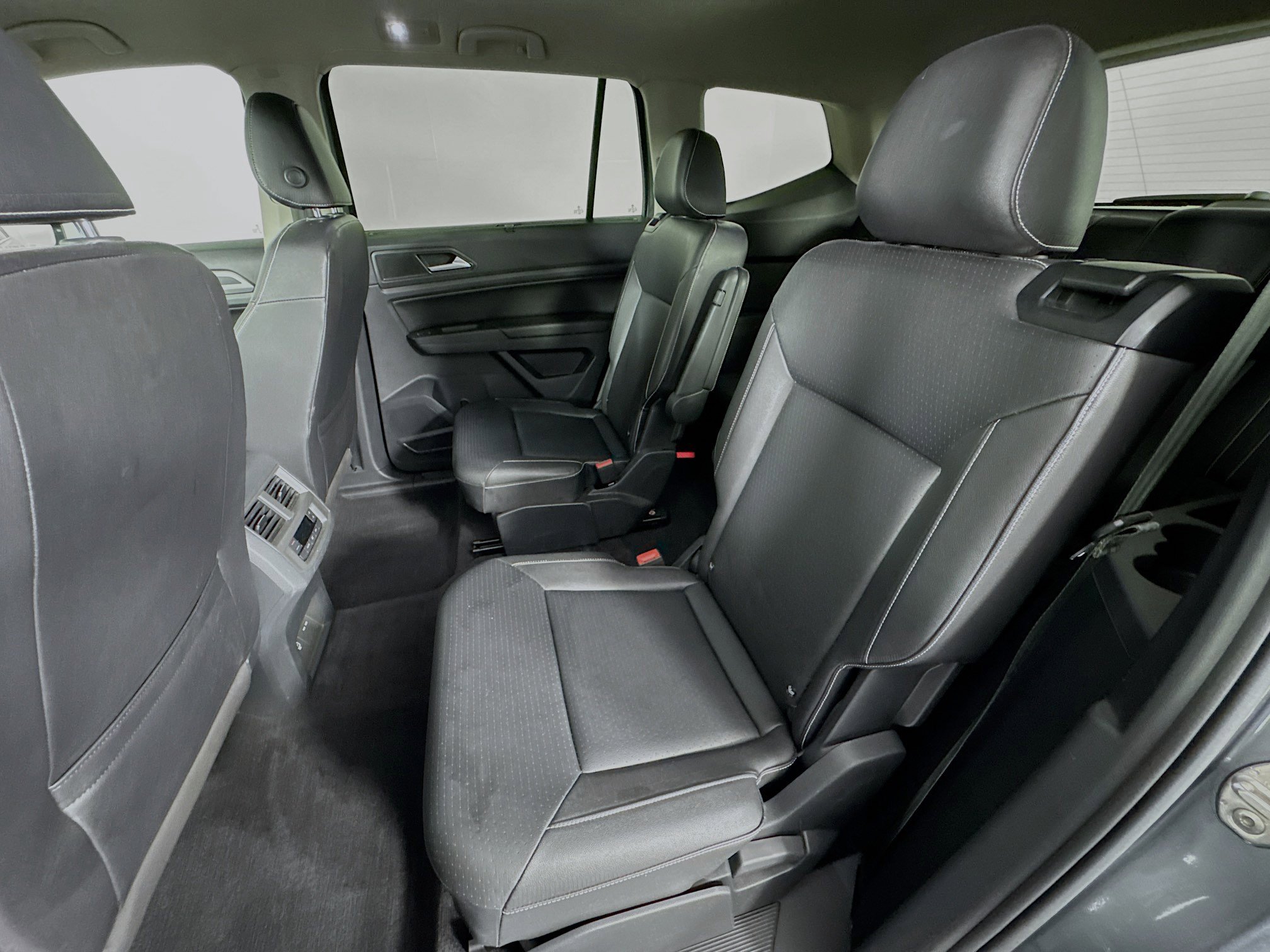 Used 2021 Volkswagen Atlas SE w/ Panoramic Sunroof Package image 24