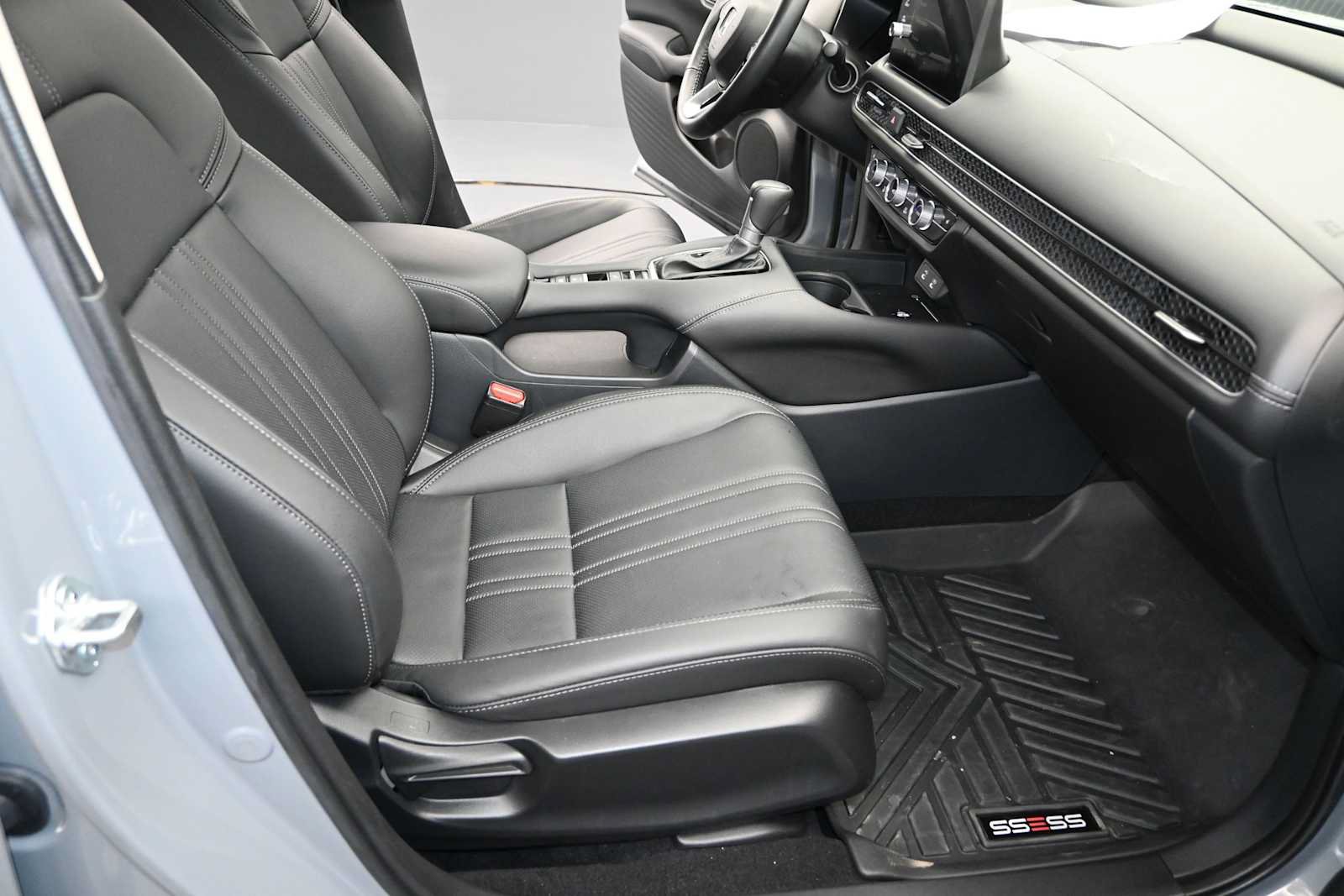 Used 2026 Honda HR-V EX-L image 28