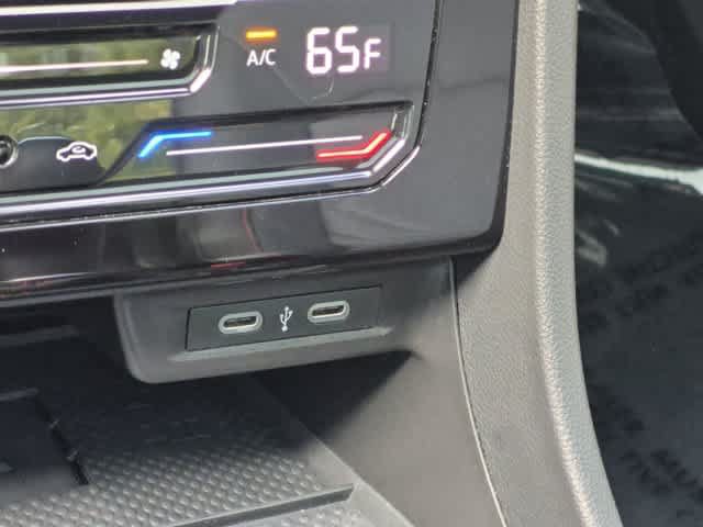 Used 2025 Volkswagen Jetta GLI Autobahn FWD image 30