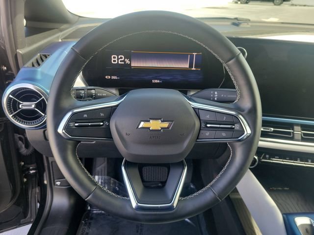 Used 2025 Chevrolet Equinox EV LT FWD image 12