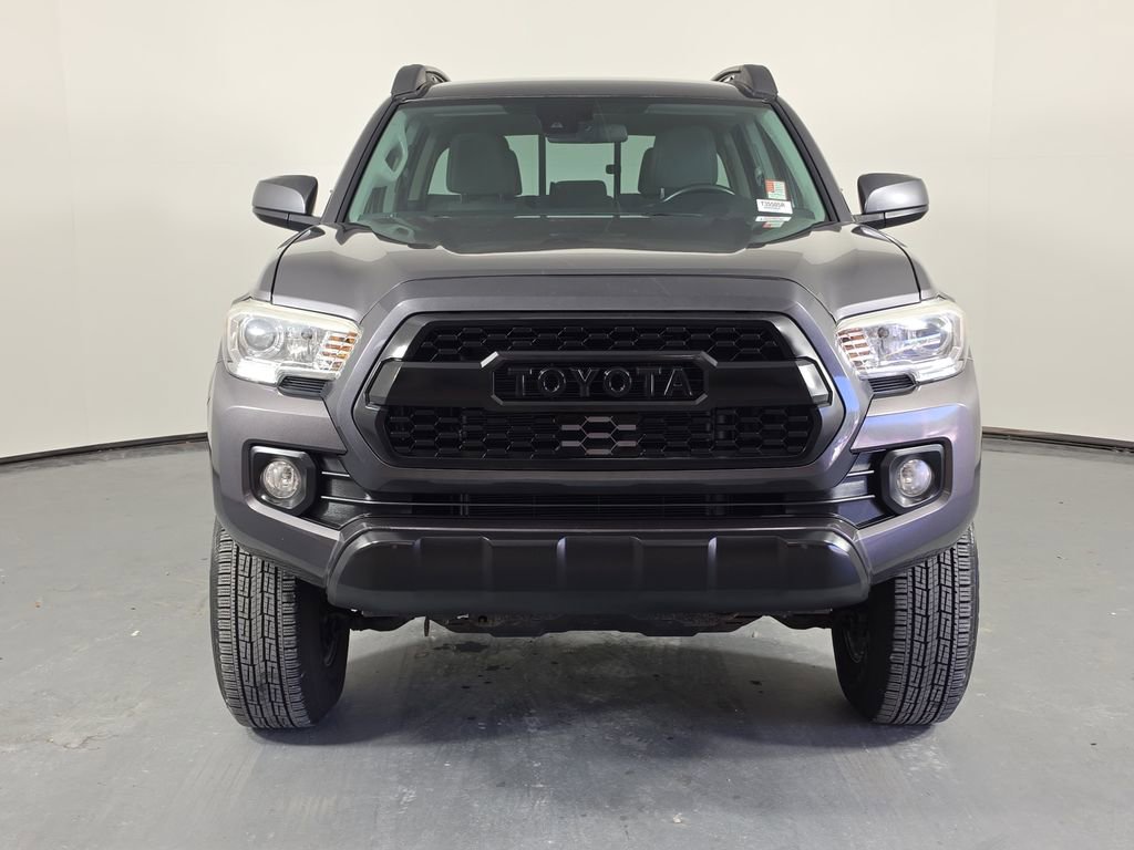 Used 2019 Toyota Tacoma SR5 RWD image 2