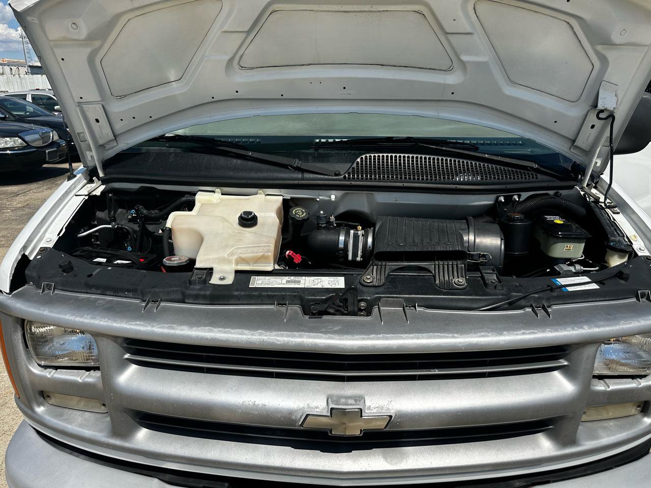 Used 2001 Chevrolet Express 1500 RWD image 53