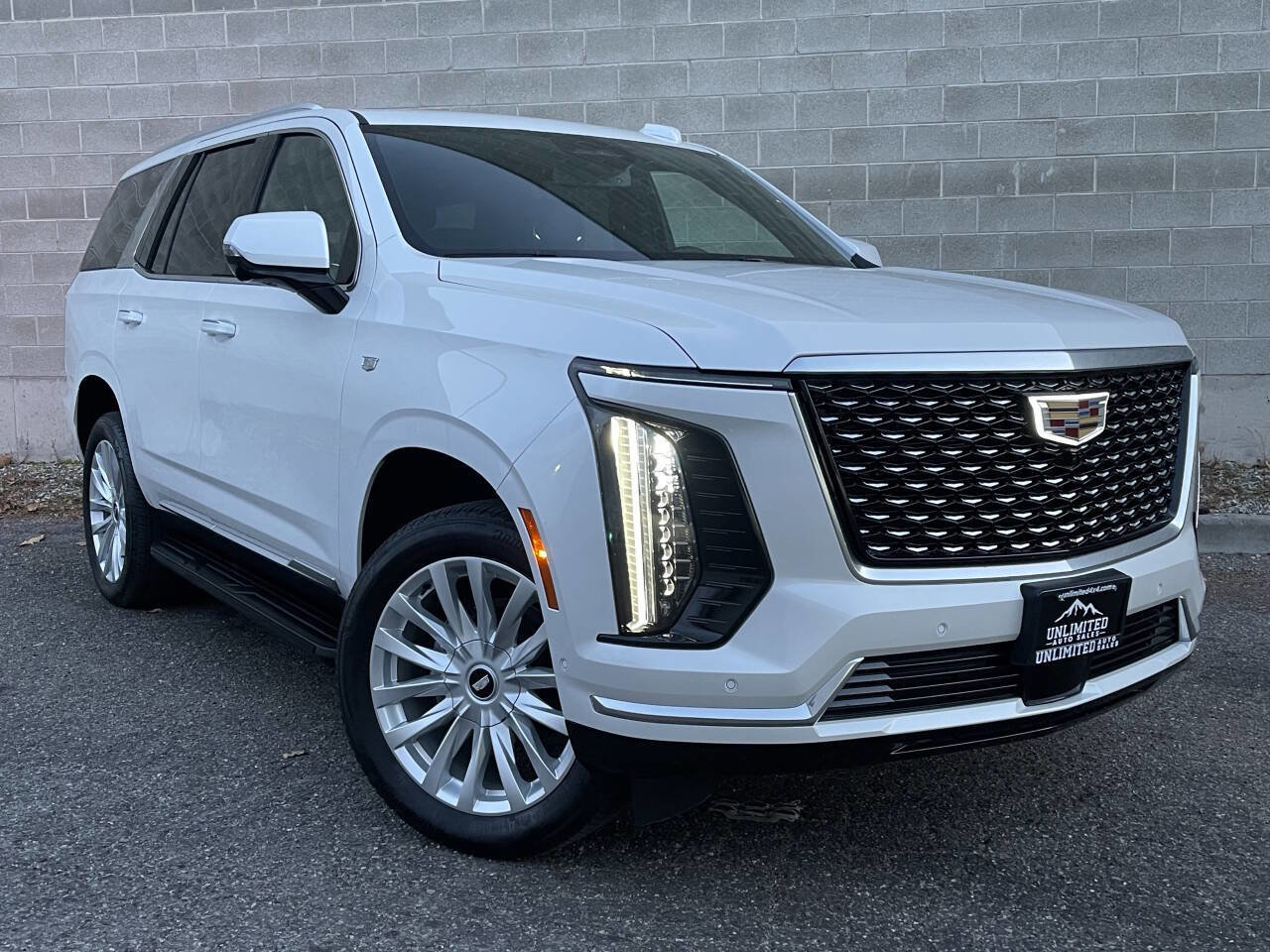 Used 2025 Cadillac Escalade Luxury