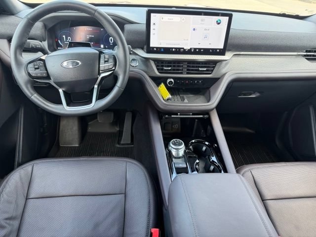 Used 2025 Ford Explorer Platinum w/ LUX Leather Package AWD/4WD image 9