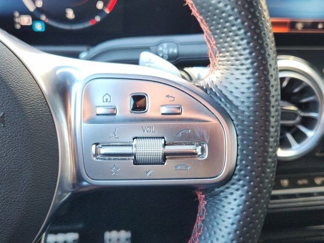 Used 2022 Mercedes-Benz GLB 250 4MATIC image 29