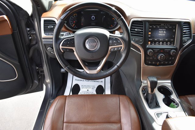 Used 2017 Jeep Grand Cherokee Summit w/ Platinum Series Group image 17