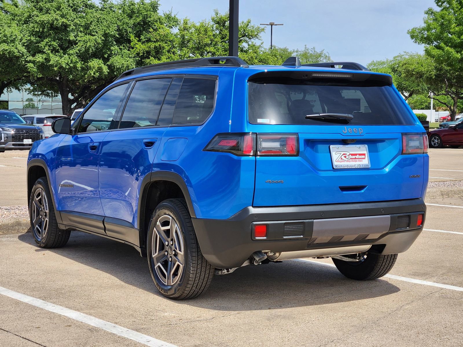 New 2026 Jeep Cherokee Laredo image 4