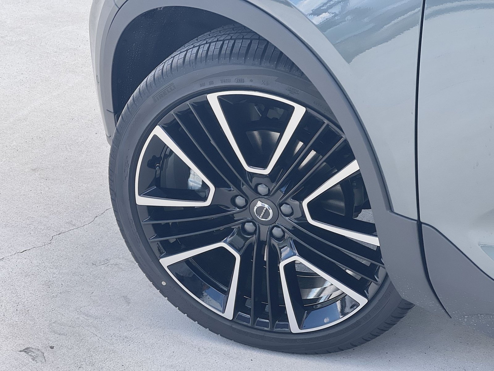 New 2026 Volvo XC40 B5 Ultra w/ Climate Package AWD/4WD image 12
