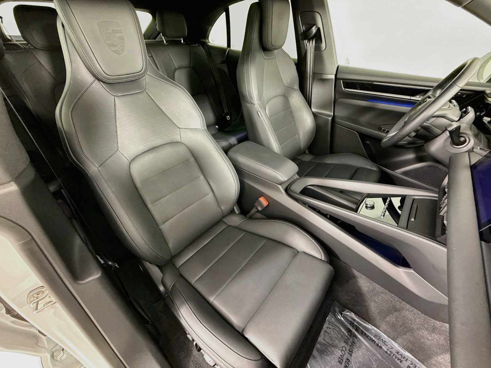 Used 2026 Porsche Macan Electric RWD image 29