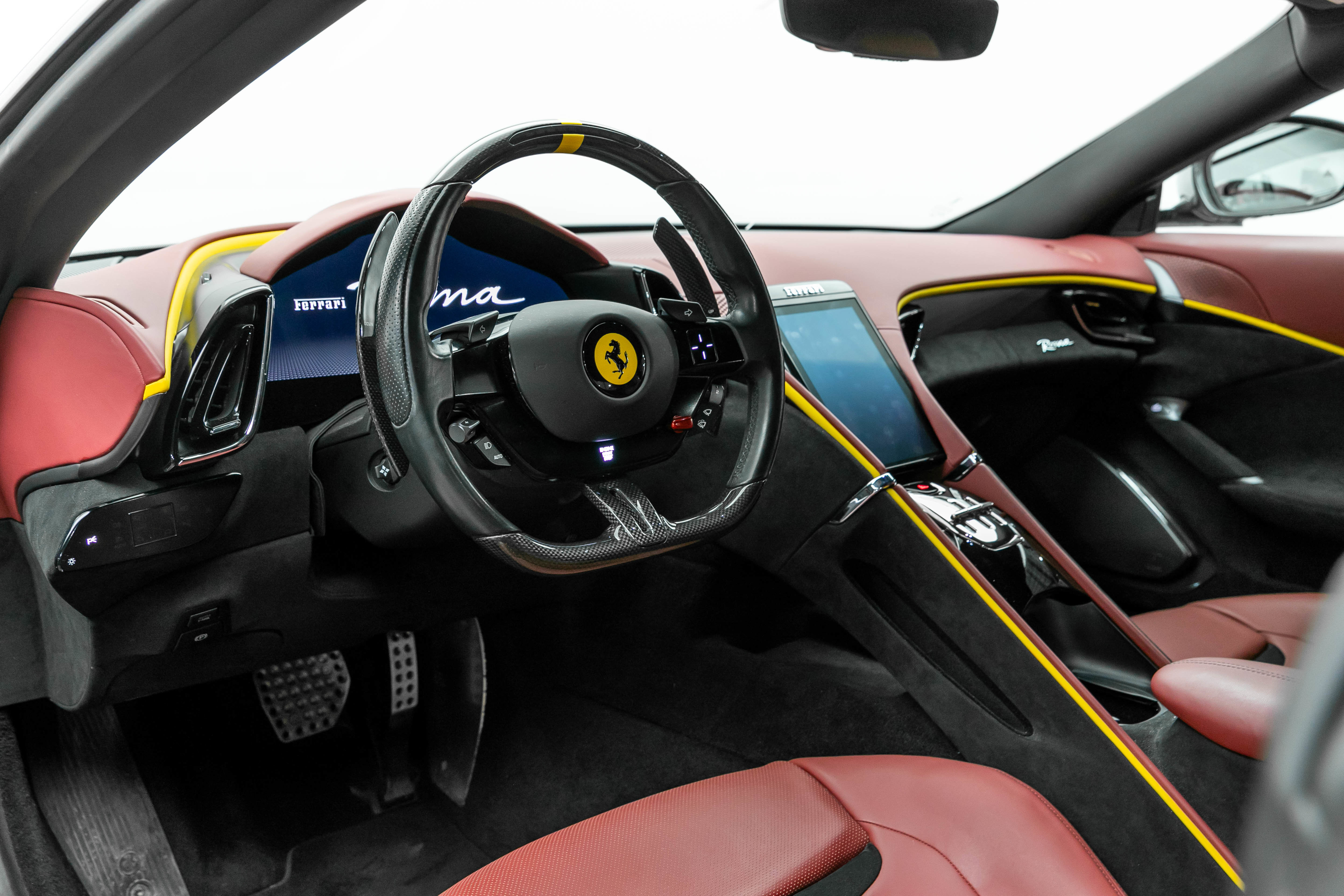 Certified 2022 Ferrari Roma image 4