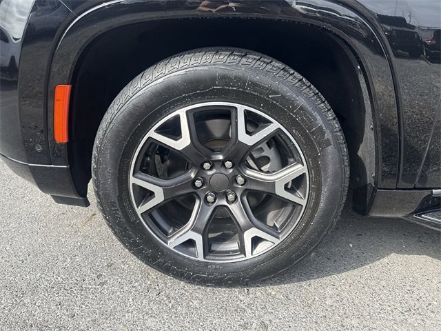 Used 2023 Jeep Wagoneer L Series III w/ Preferred Equipment Group image 10