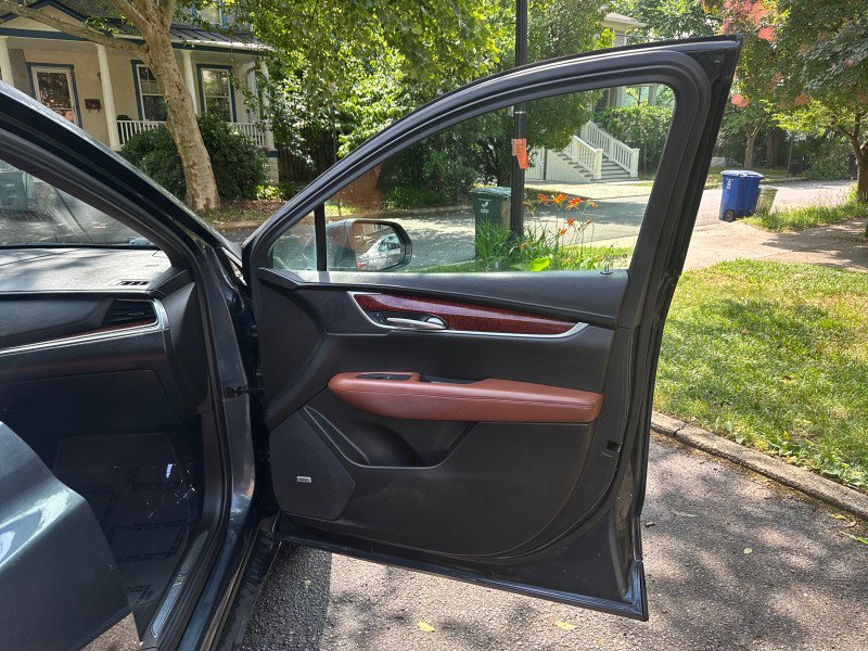 Used 2019 Cadillac XT5 Luxury AWD/4WD image 13