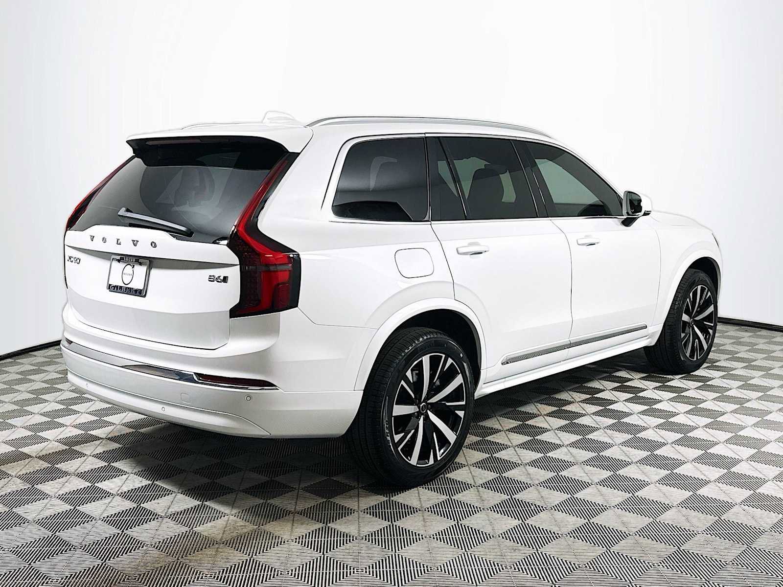 New 2026 Volvo XC90 B6 Core image 7