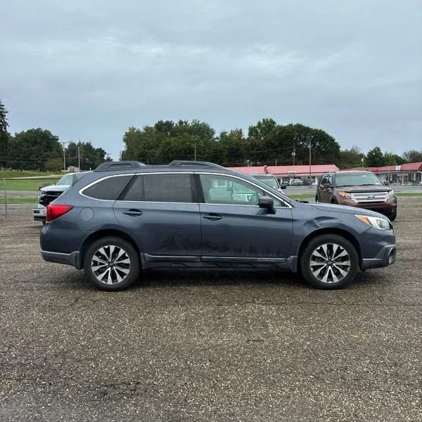 Used 2017 Subaru Outback 2.5i Limited AWD/4WD image 10