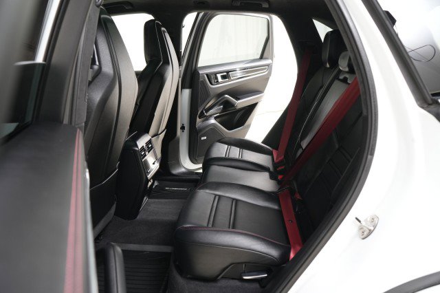 Used 2021 Porsche Cayenne GTS AWD/4WD image 65