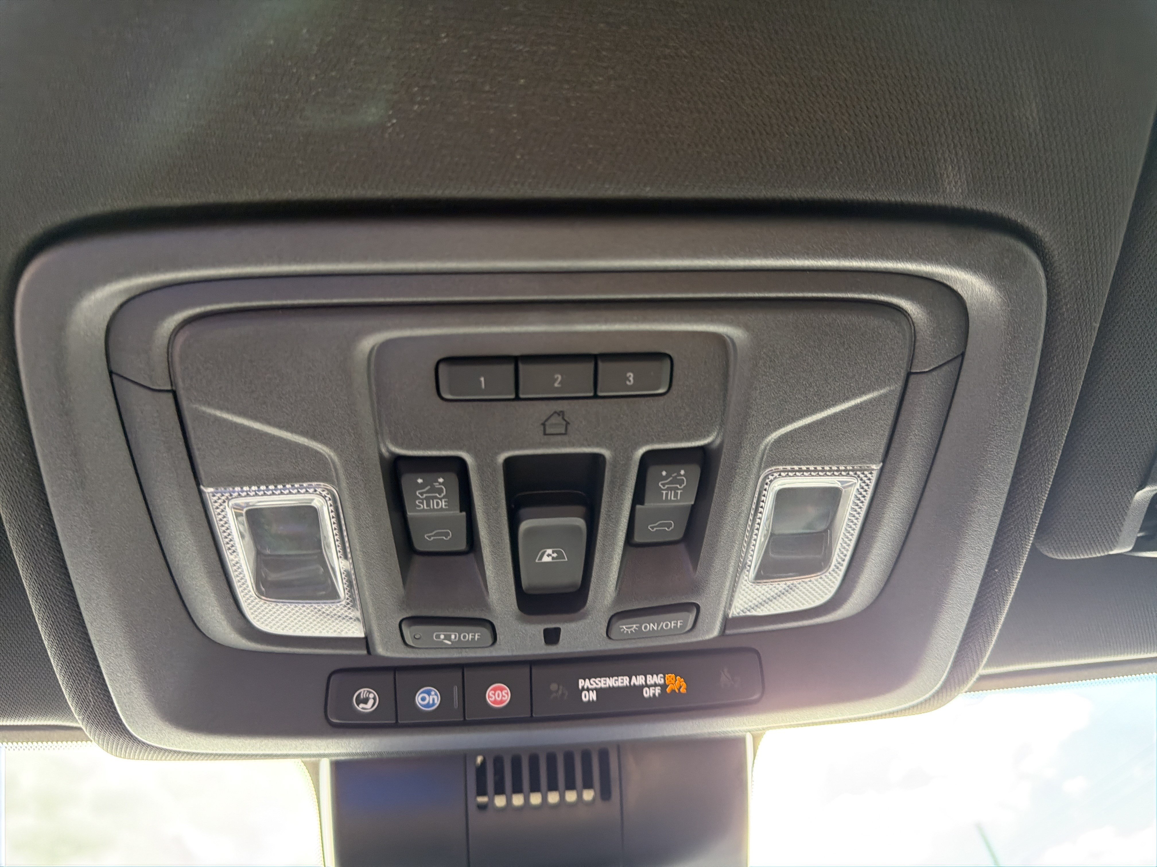 Used 2024 Chevrolet Silverado 1500 High Country AWD/4WD image 32