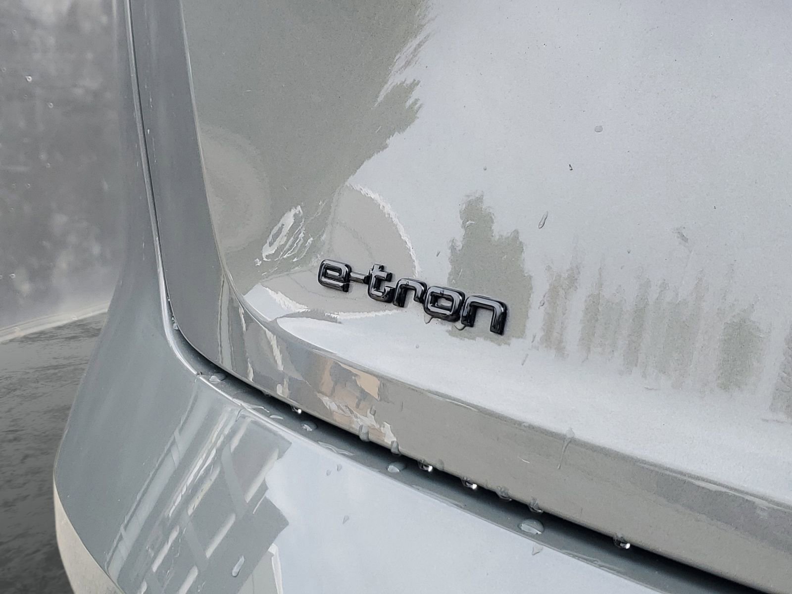 Used 2022 Audi e-tron Chronos image 8