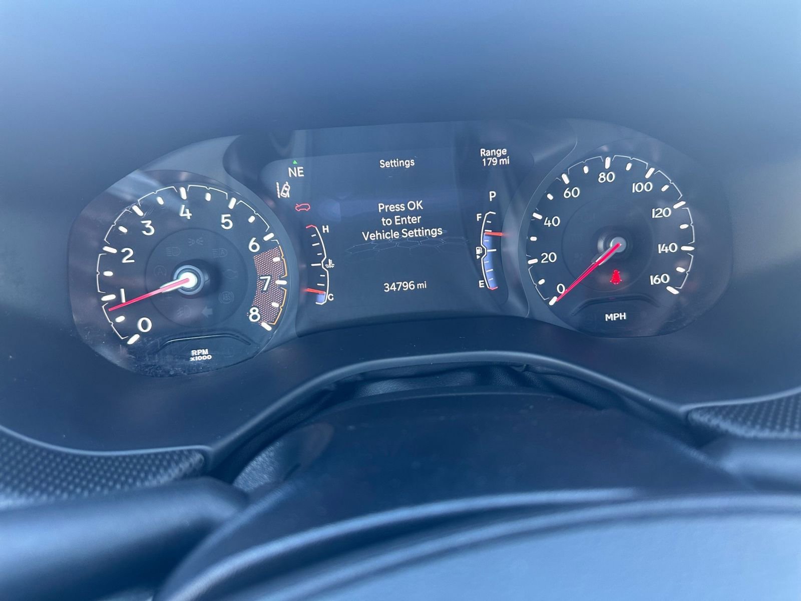 Used 2025 Jeep Compass Trailhawk AWD/4WD image 39