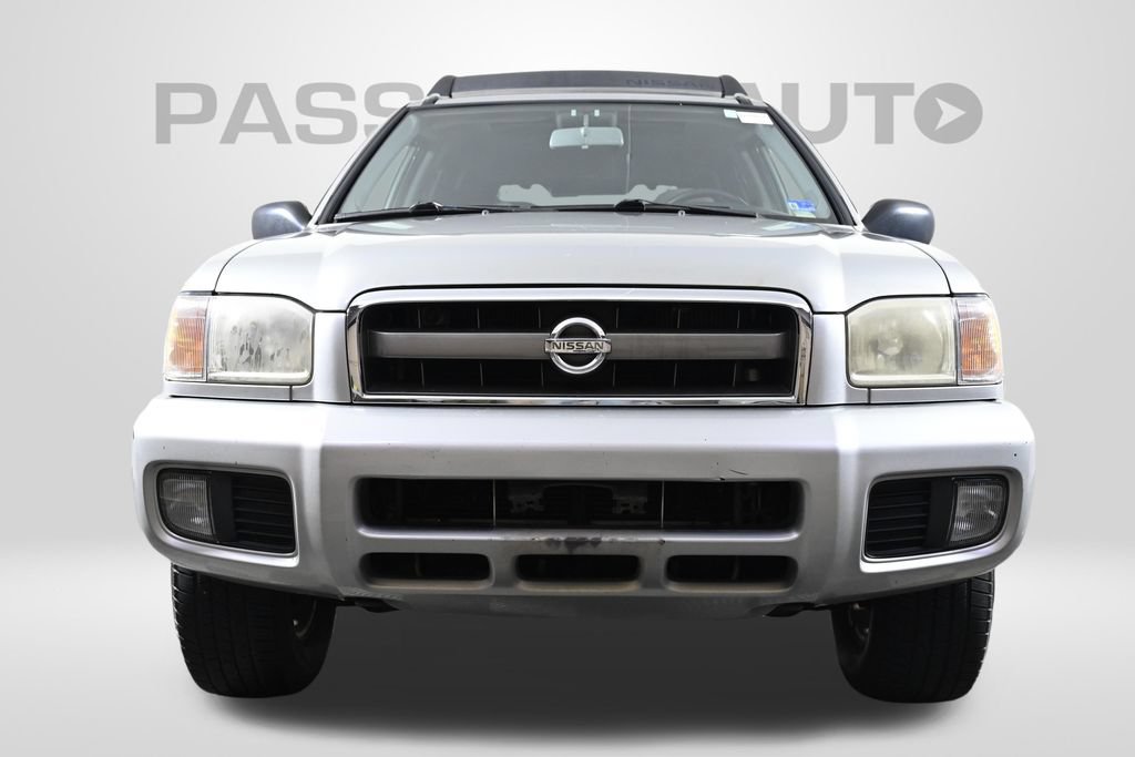 Used 2004 Nissan Pathfinder SE w/ (SRF) SE Sunroof Pkg AWD/4WD image 2