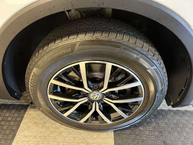 Certified 2021 Volkswagen Tiguan SE FWD image 9