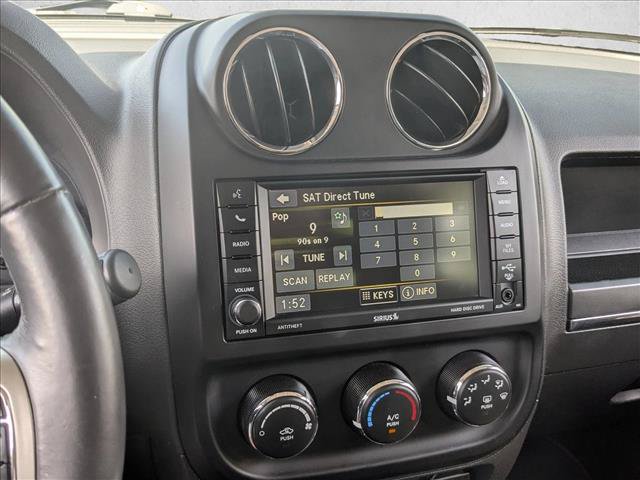 Used 2017 Jeep Patriot High Altitude AWD/4WD image 12
