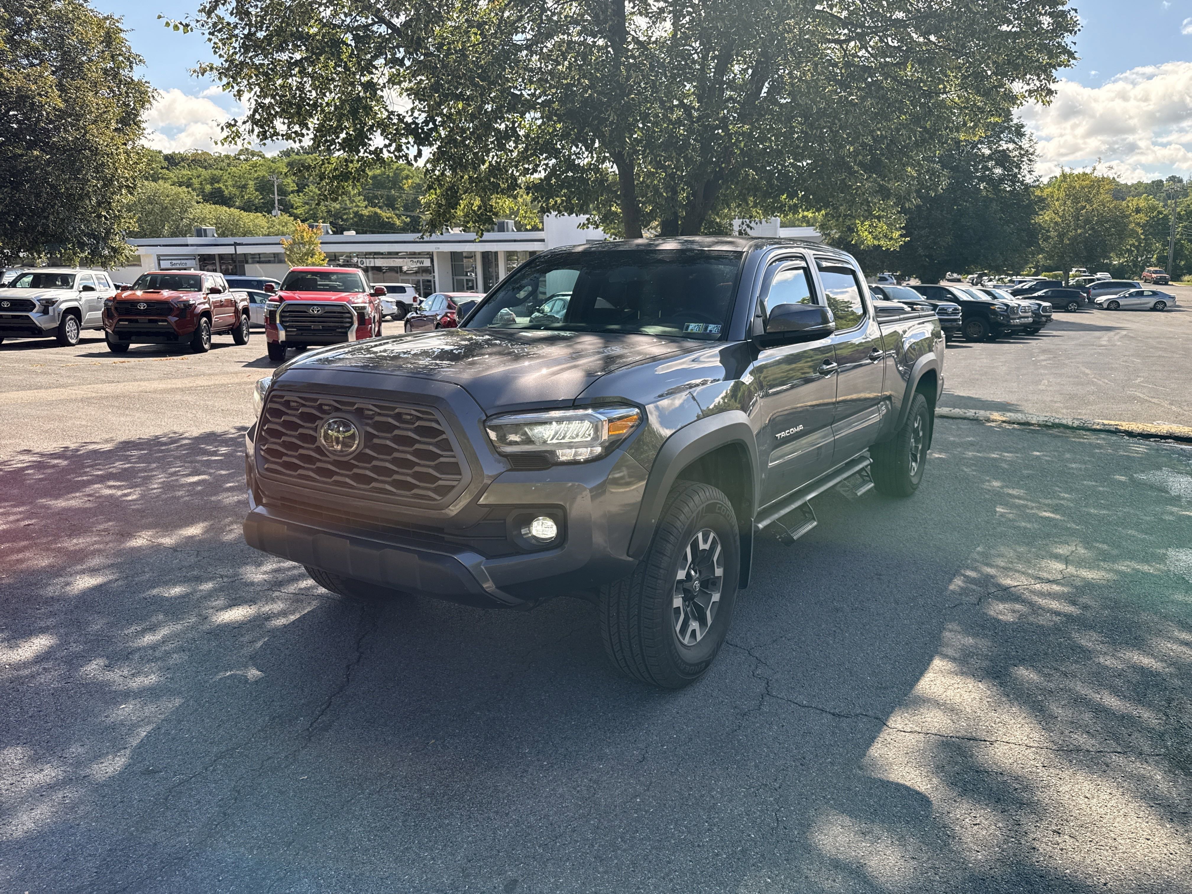 Used 2022 Toyota Tacoma TRD Off-Road w/ Technology Package image 1
