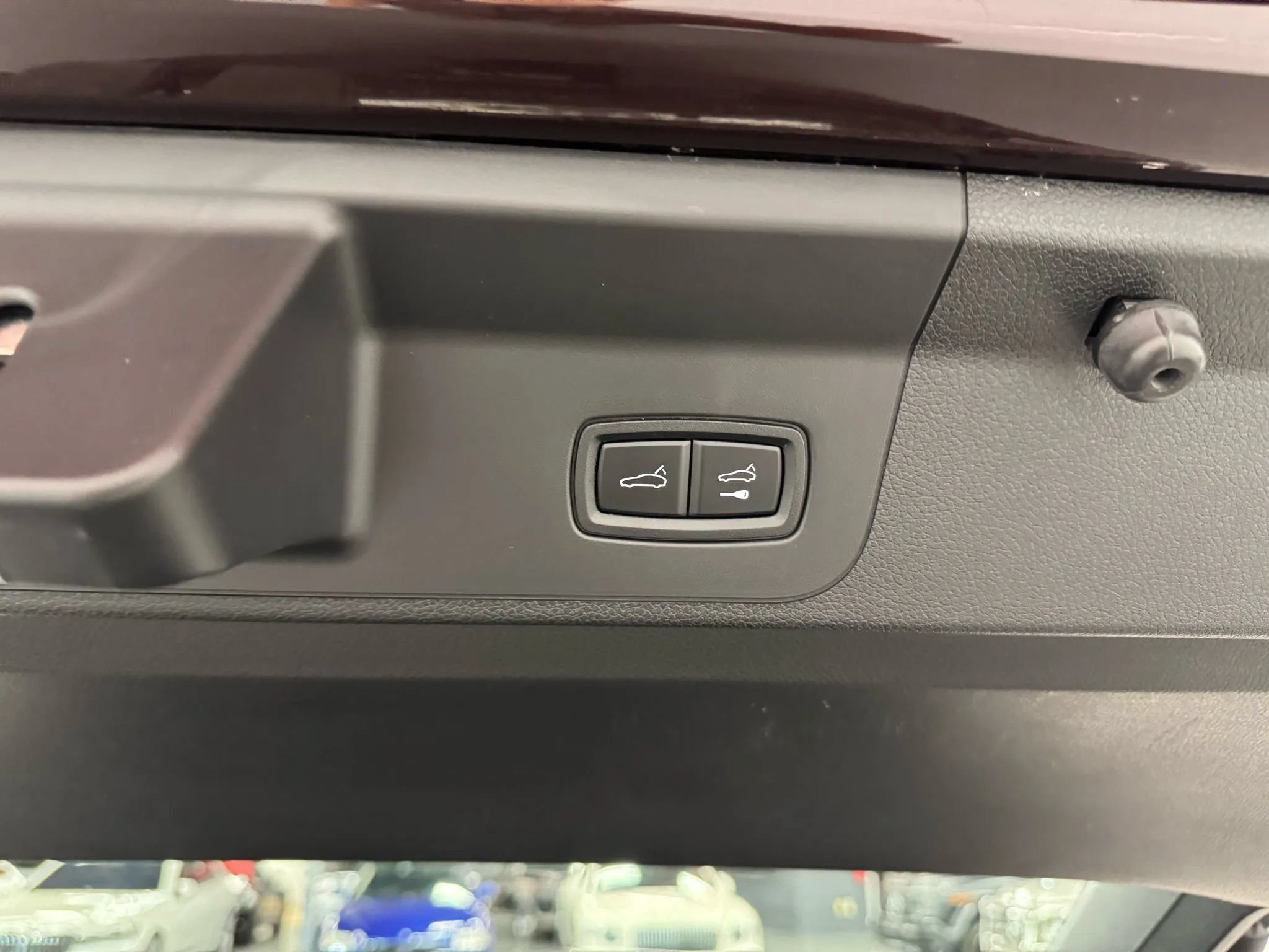 Used 2022 Porsche Panamera 4 AWD/4WD image 32