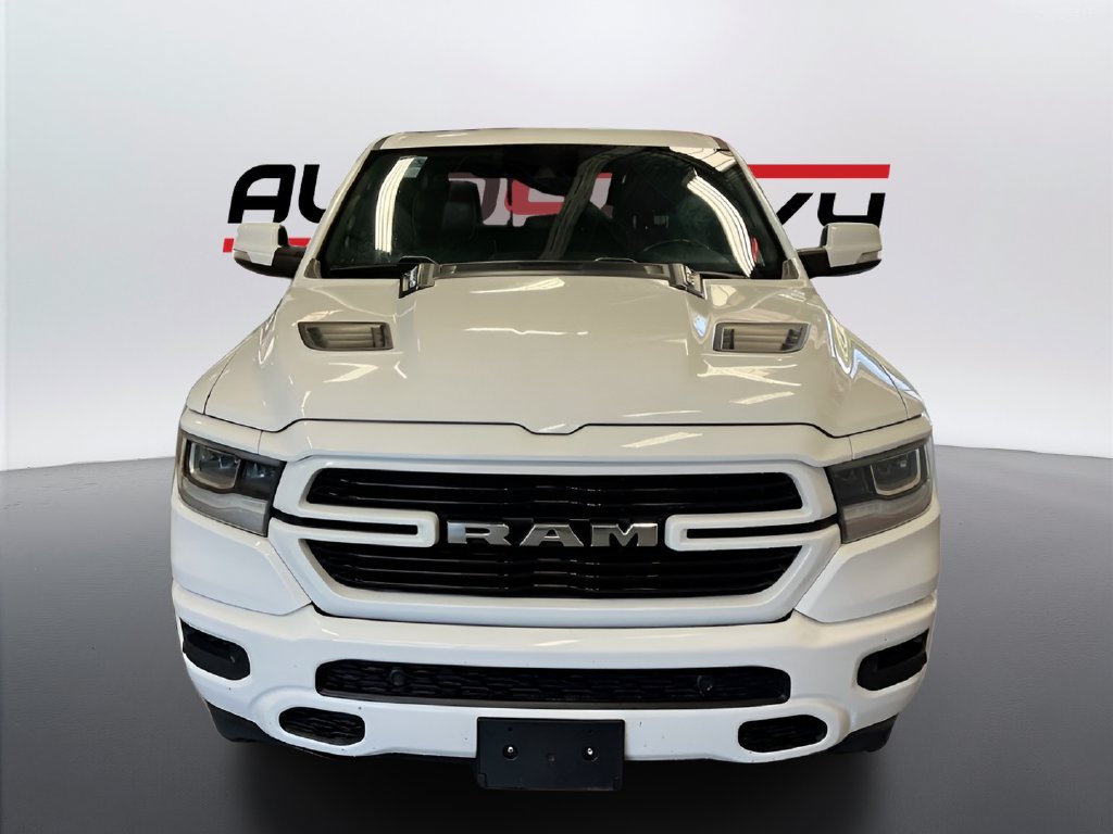 Used 2022 RAM 1500 Laramie AWD/4WD image 2