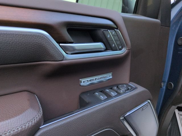 Used 2025 GMC Sierra 1500 Denali w/ Denali Reserve Package AWD/4WD image 11