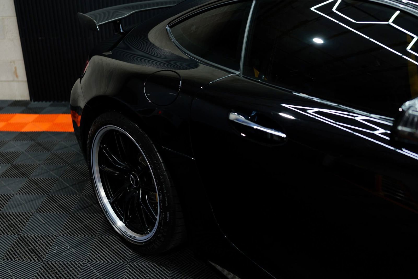 Used 2018 Mercedes-Benz AMG GT R image 4