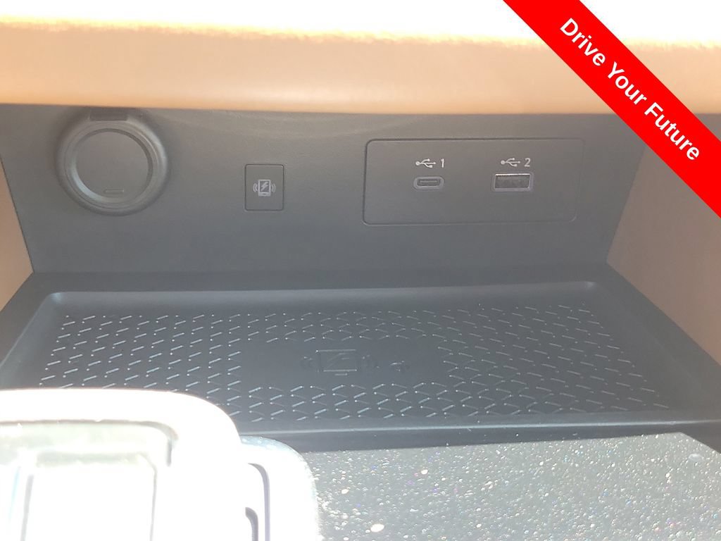 Used 2024 Nissan Pathfinder Platinum w/ Cargo Package FWD image 14