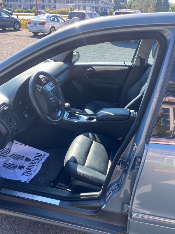Used 2005 Mercedes-Benz C 230 Sedan image 14