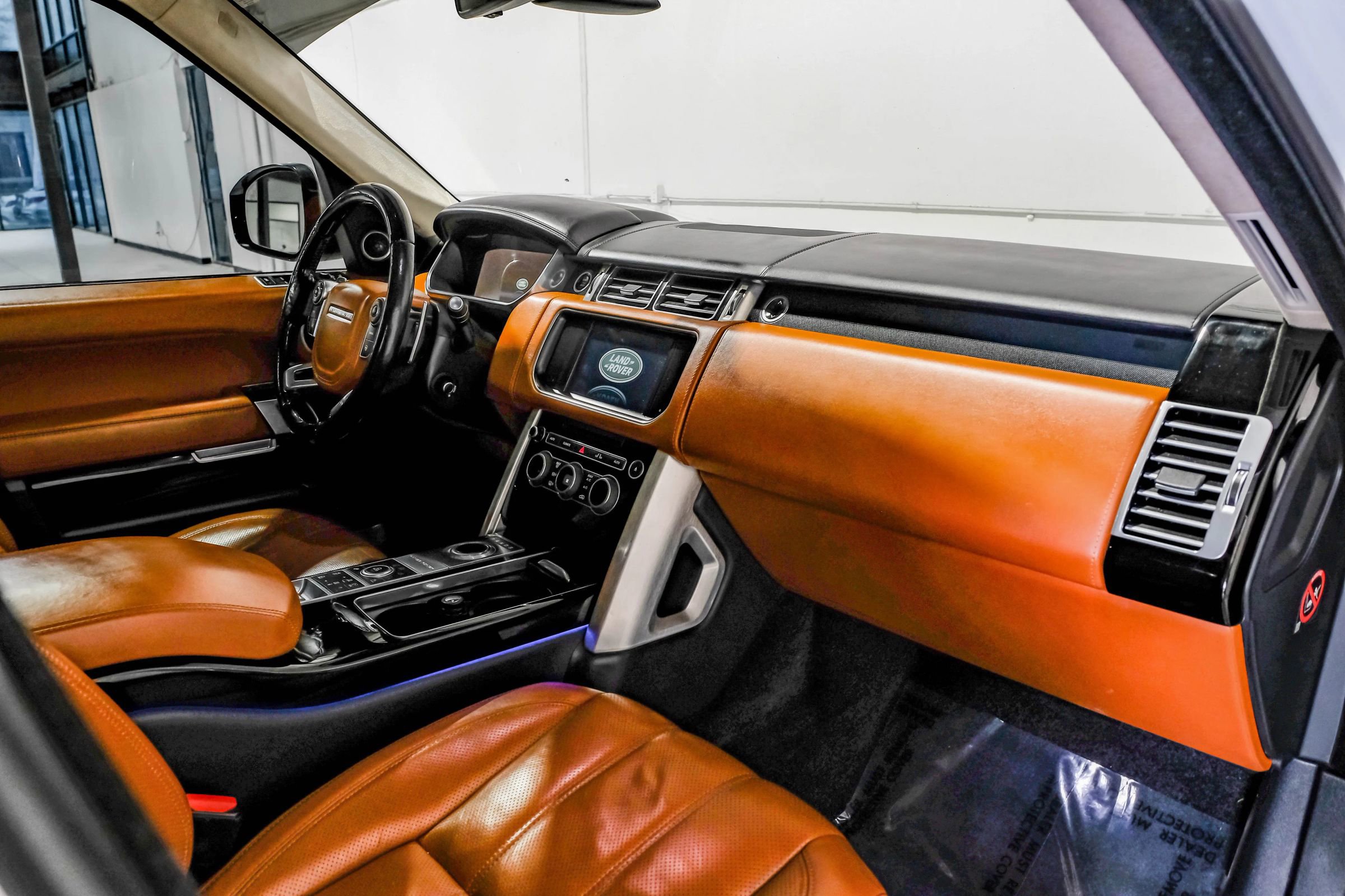 Used 2016 Land Rover Range Rover Autobiography image 16