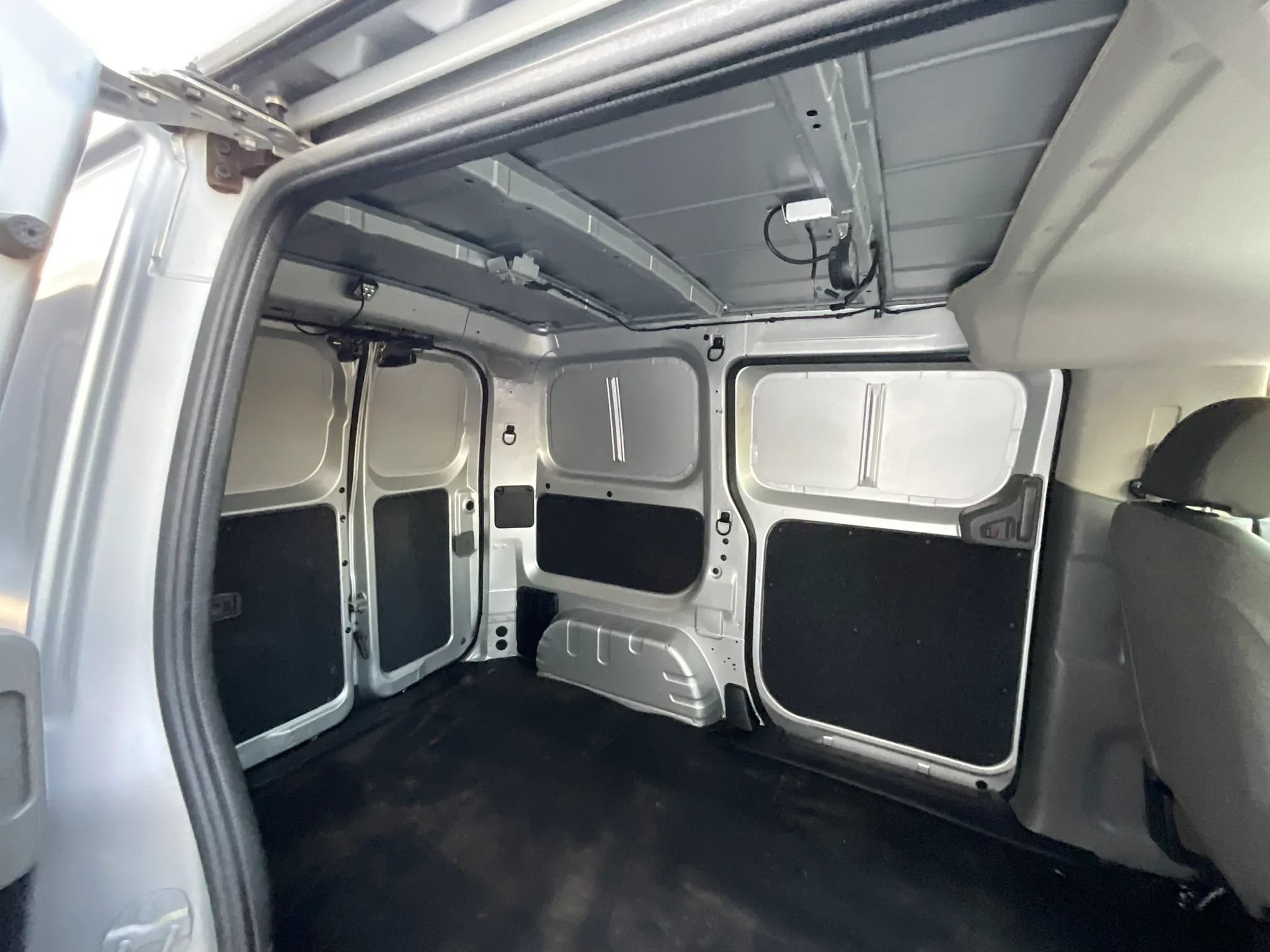 Used 2020 Nissan NV200 SV FWD image 20