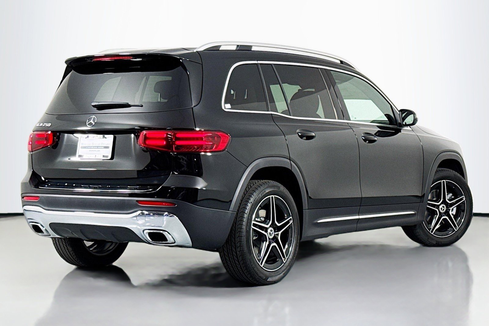 New 2026 Mercedes-Benz GLB 250 image 12