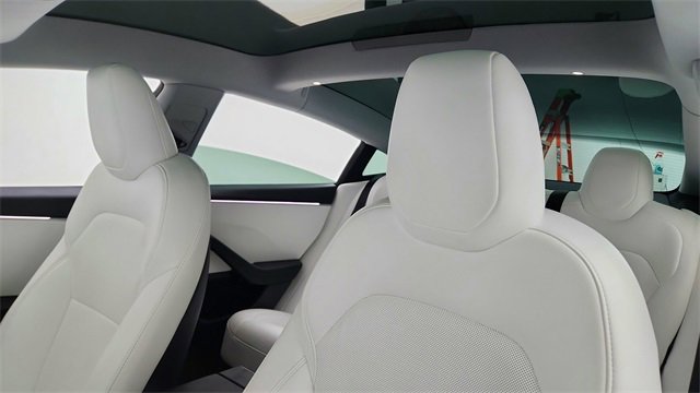 Used 2025 Tesla Model 3 Long Range image 32