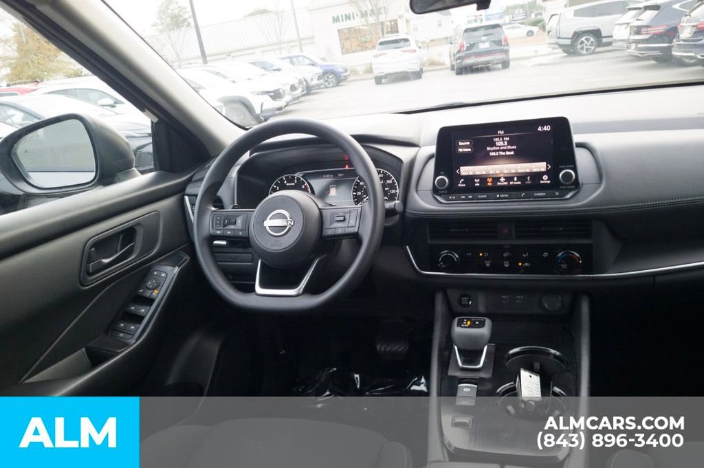 Used 2024 Nissan Rogue S image 22