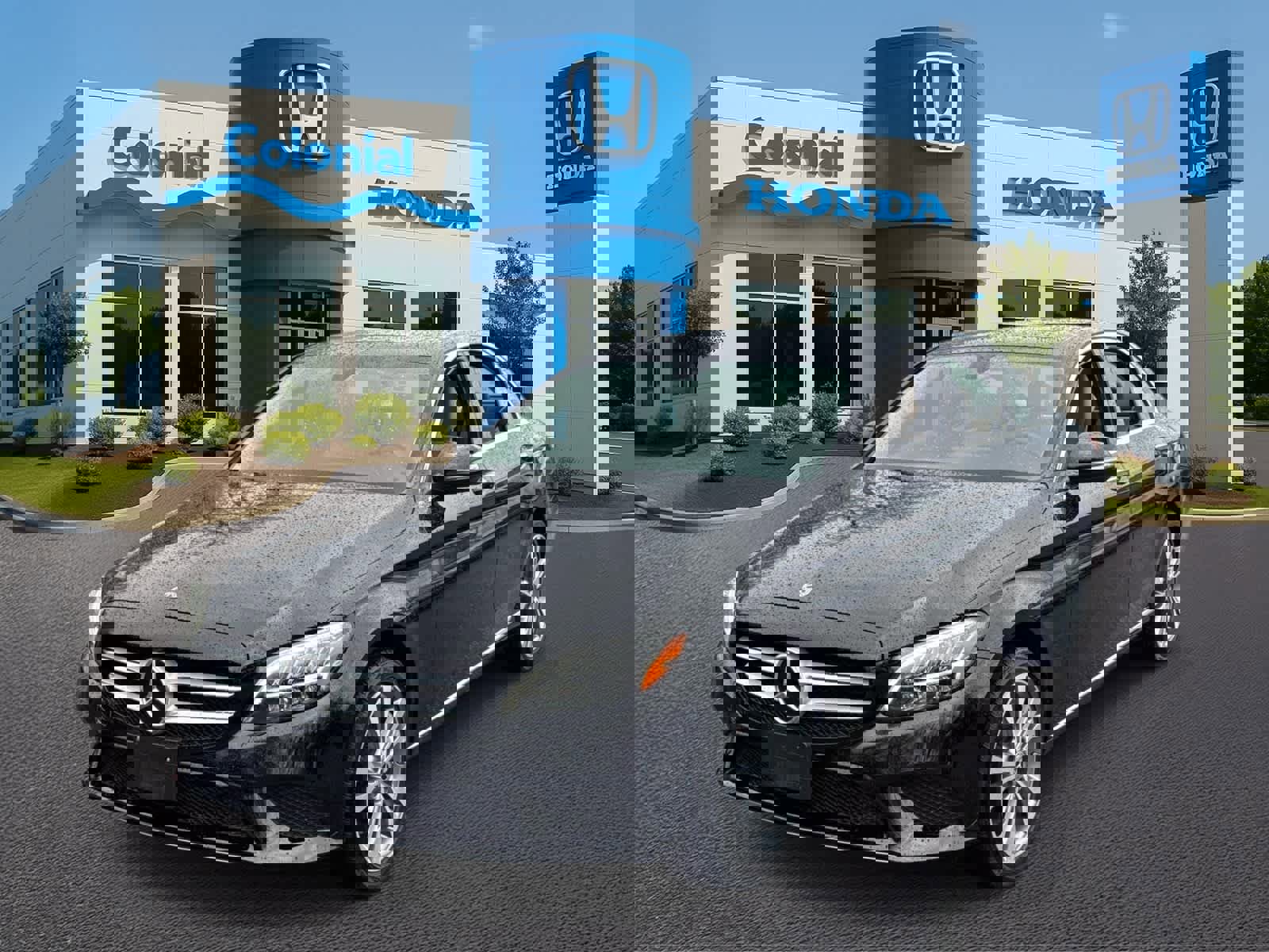 Used 2020 Mercedes-Benz C 300 4MATIC Sedan image 1