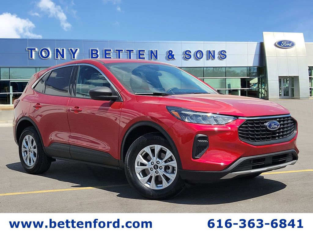 Used 2023 Ford Escape Active AWD/4WD image 1