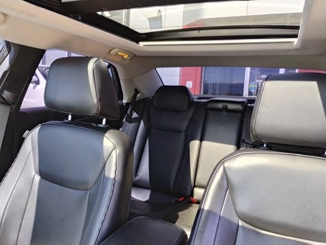 Used 2019 Chrysler 300 Limited w/ Safetytec Plus Group RWD image 19