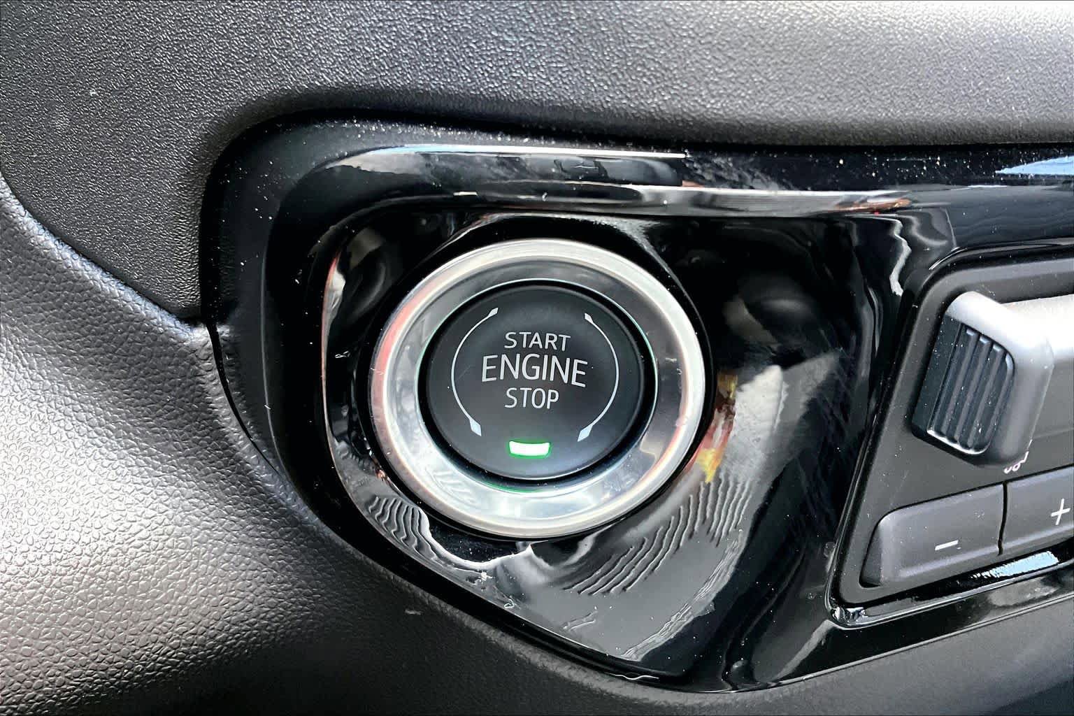 Used 2026 Chevrolet Silverado 1500 ZR2 image 33