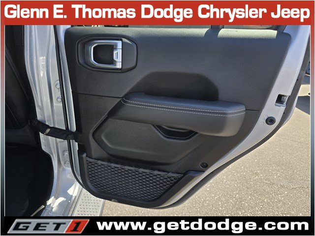 Certified 2023 Jeep Wrangler Unlimited Sahara AWD/4WD image 32
