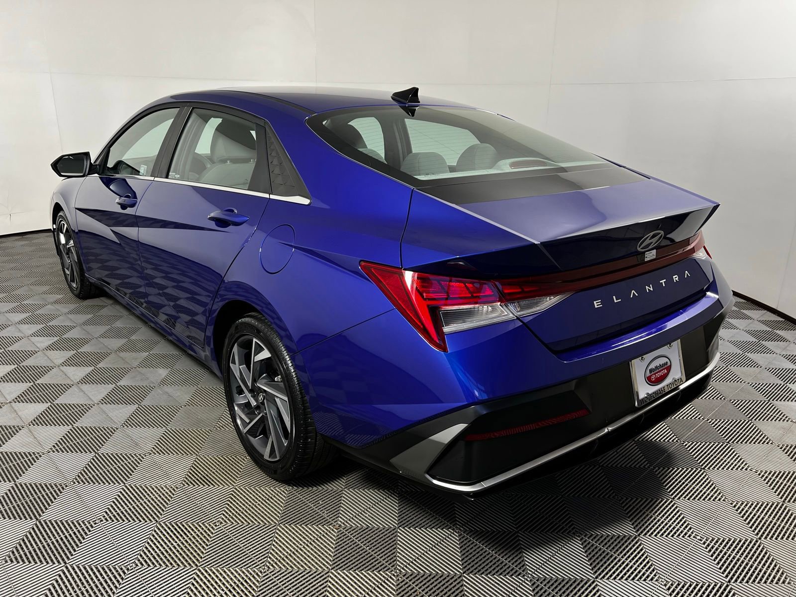 Used 2025 Hyundai Elantra SEL image 7