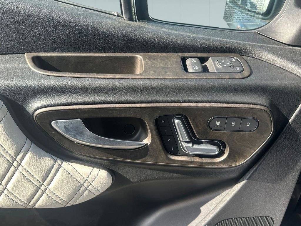 Used 2023 Mercedes-Benz Sprinter 3500 image 24